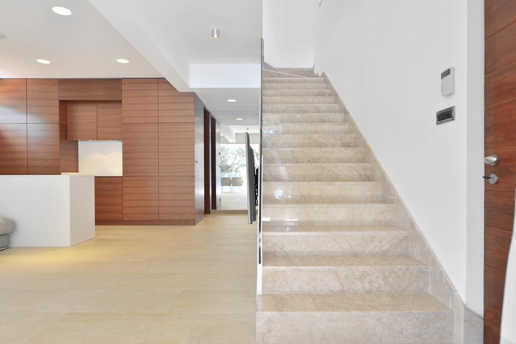 Chiponsky One - 5 Star Beachfront Property Bol Exterior foto